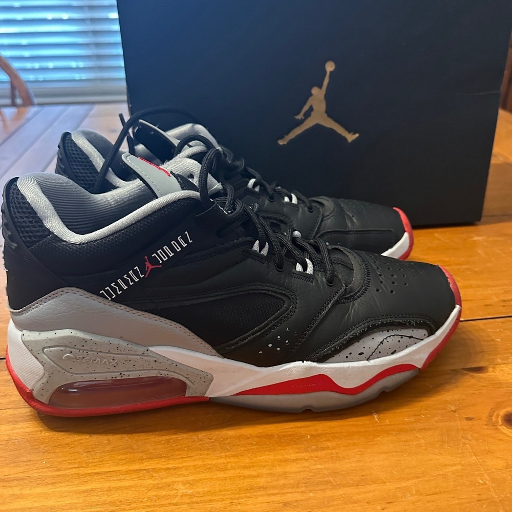 Nike Jordan Point Lane Black University Red Wolf Grey CZ4166-060 Mens 10.5 shoes